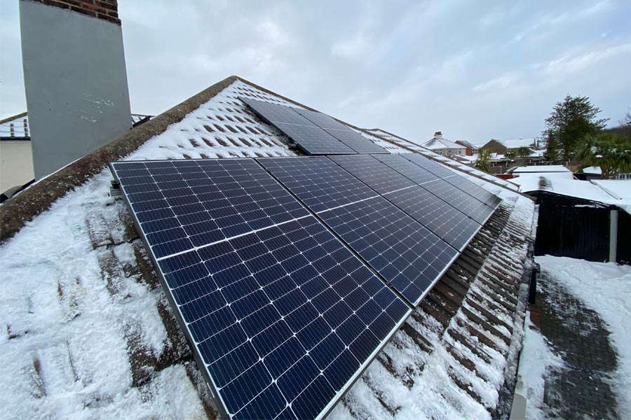 uticaj vremenskih prilika na solarne panele i održavanje